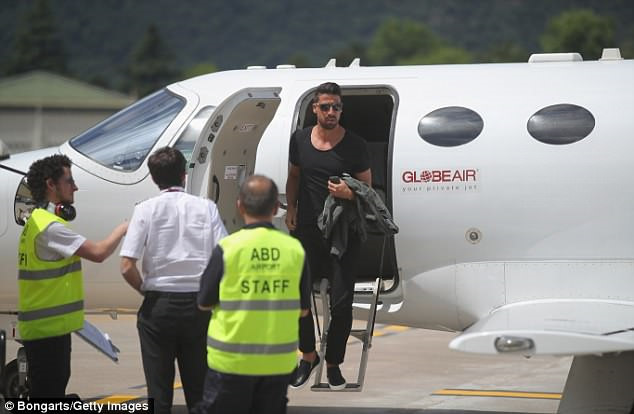 Tuyển Đức hội quân, khởi đầu hành trình bảo vệ cúp vàng